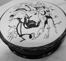 Load image into Gallery viewer, Majistic Wolf on a Porcelain Limoges Round Box